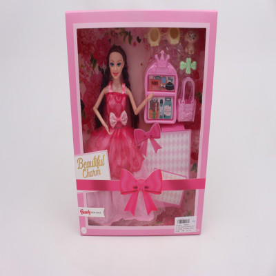 عروسة جميلة مع الاكسسوارات