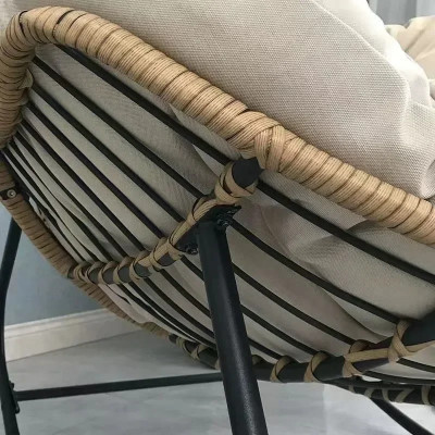 أريكة التأرجح الأنيقة