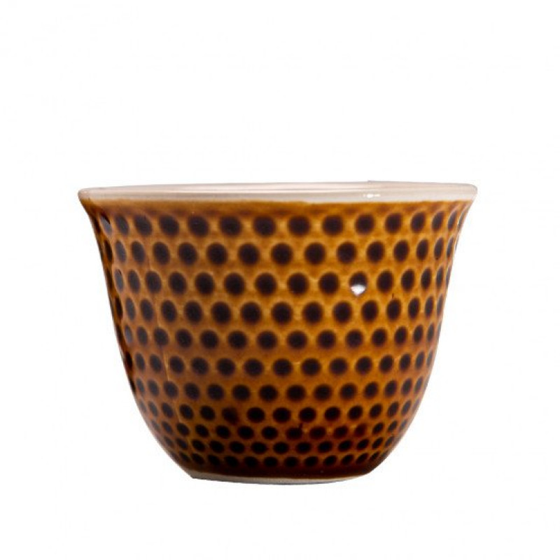 تمرية دائرية الشكل مزودة بغطاء فضي