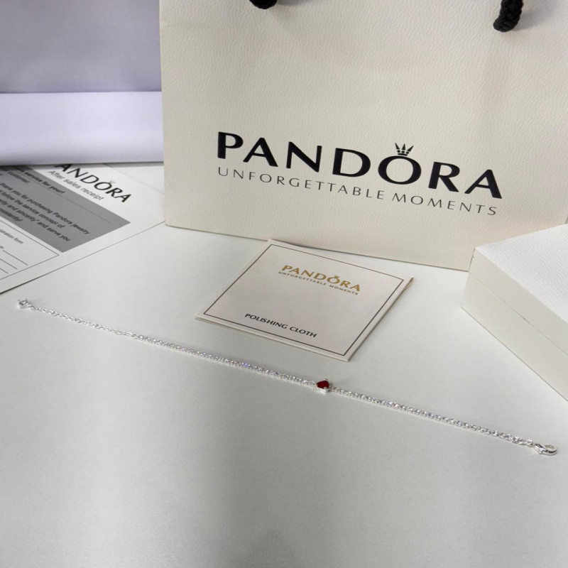 أسوارة نسائية من ماركة باندورا Pandora